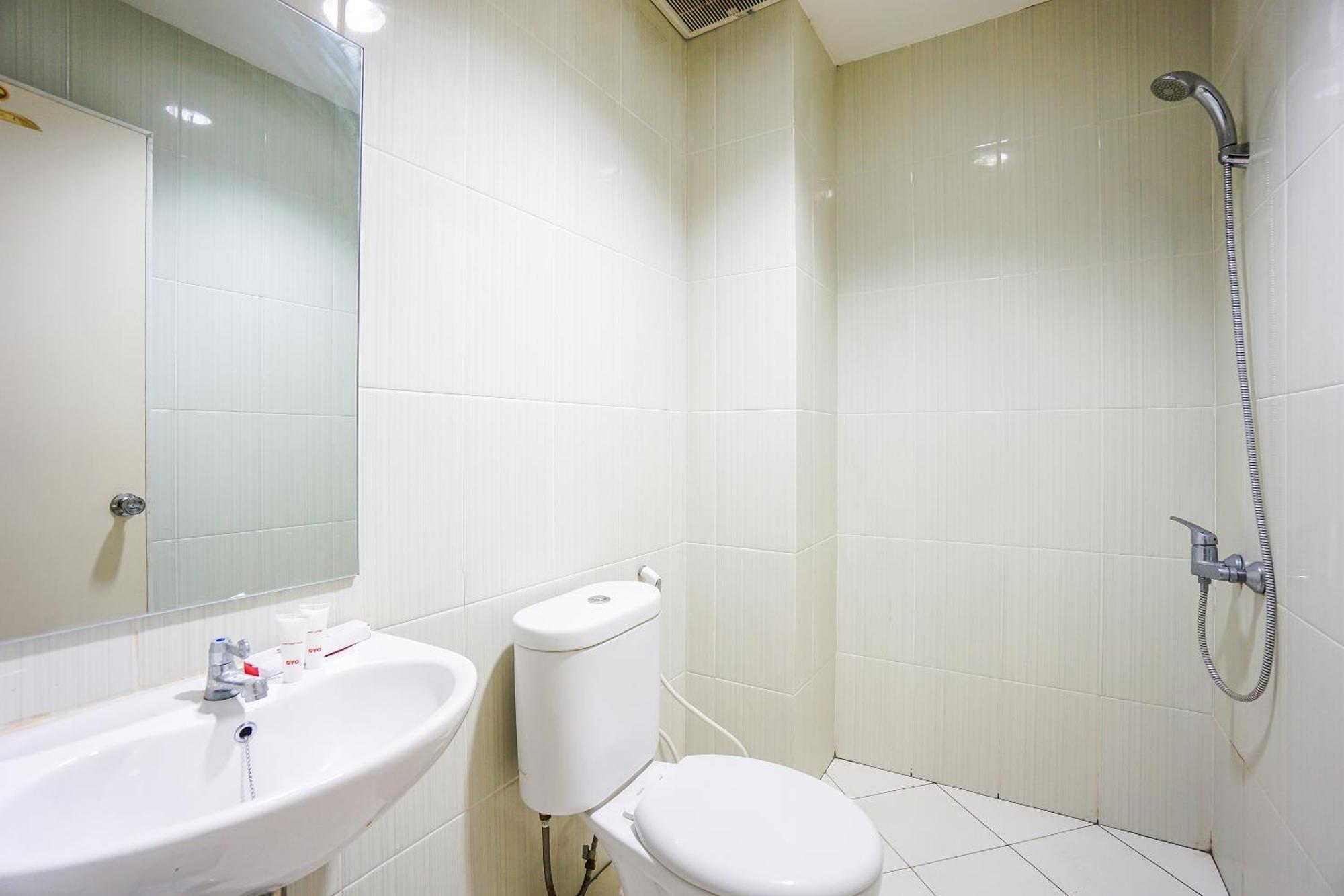 Hotel O Makassar Near Gereja Advent Tikala Baru Formerly Rid'S Hotel Manado Bagian luar foto